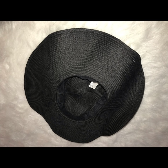 Forever 21 Black Hat - Picture 2 of 2
